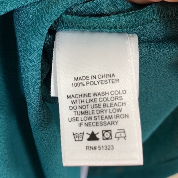 NWT. 1. State 3X Veridian Blooms Contrast Stitch Tie Waist Blouse. - Picture 7 of 9